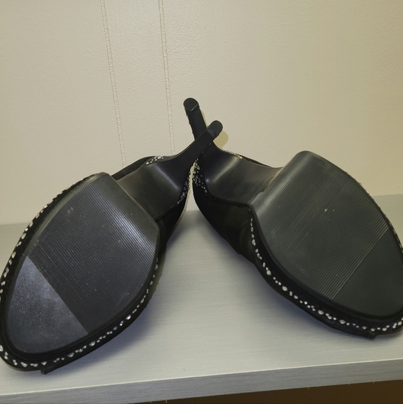 Womens shoes - Picture 3 of 3